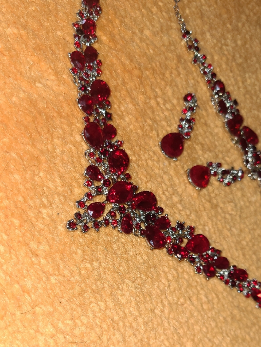 Red Teardrop Crystal Necklace & Earring Set - Picture 5 of 5